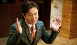 戴面具爆料娱乐圈的博主,揭秘娱乐圈博主戴面具爆料背后的故事